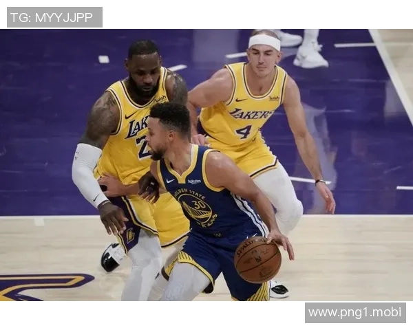 神剧情！裁判最后2.8秒连吹2个3分犯规！穆雷6罚仅3中错失绝平！